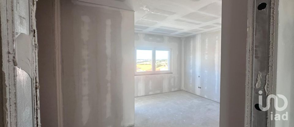 Maison T4 à Lourinhã e Atalaia de 140 m²