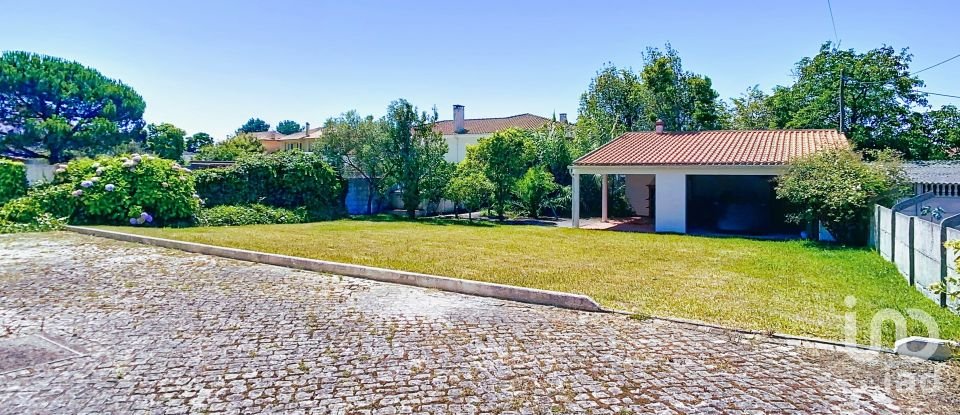 Moradia T5 em Marinha Grande de 341 m²