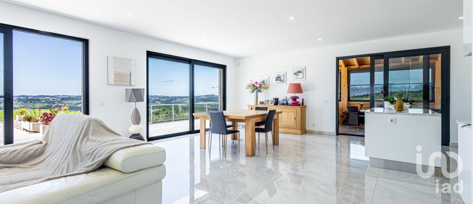 Moradia T3 em Caldas da Rainha - Nossa Senhora do Pópulo, Coto e São Gregório de 600 m²