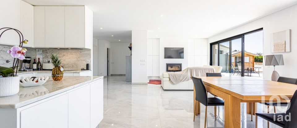 Moradia T3 em Caldas da Rainha - Nossa Senhora do Pópulo, Coto e São Gregório de 600 m²