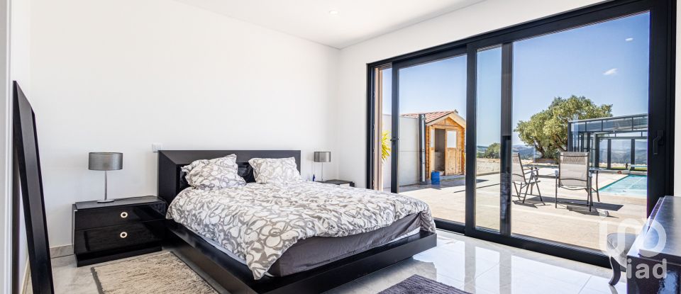 Moradia T3 em Caldas da Rainha - Nossa Senhora do Pópulo, Coto e São Gregório de 600 m²