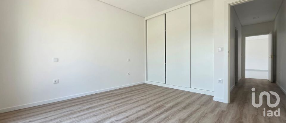 Moradia T2 em Branca de 130 m²
