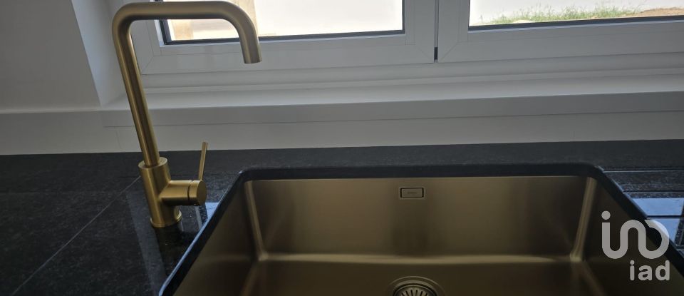 Moradia T2 em Branca de 130 m²