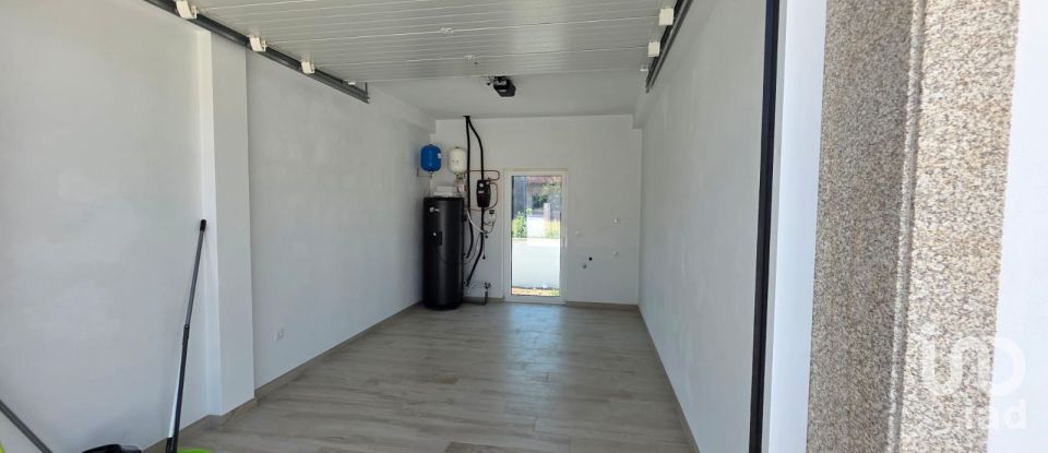 Moradia T2 em Branca de 130 m²