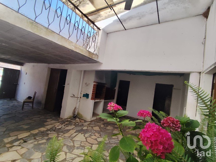 House T3 in Lamas e Cercal of 175 m²