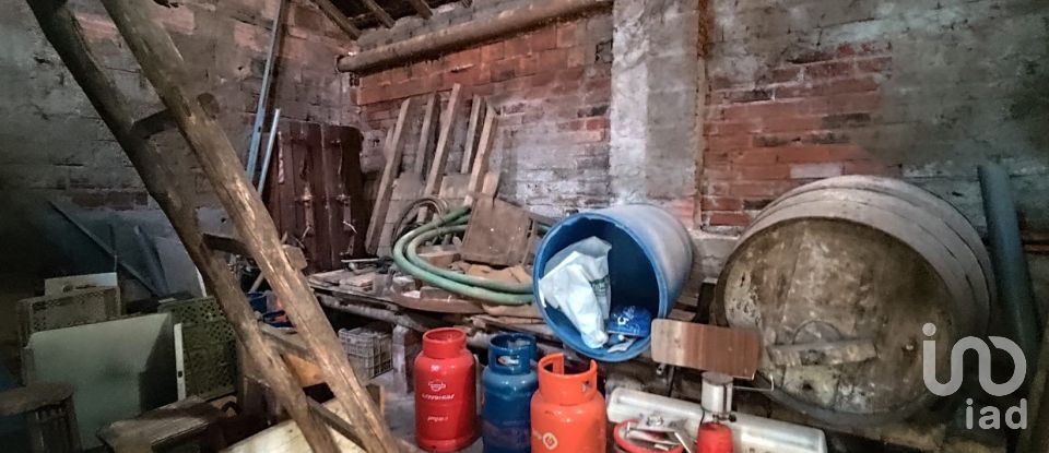 House T3 in Lamas e Cercal of 175 m²