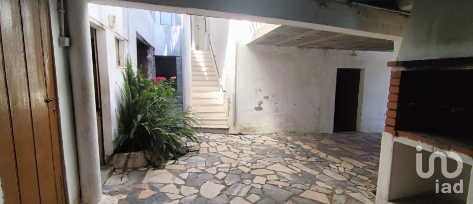 House T3 in Lamas e Cercal of 175 m²