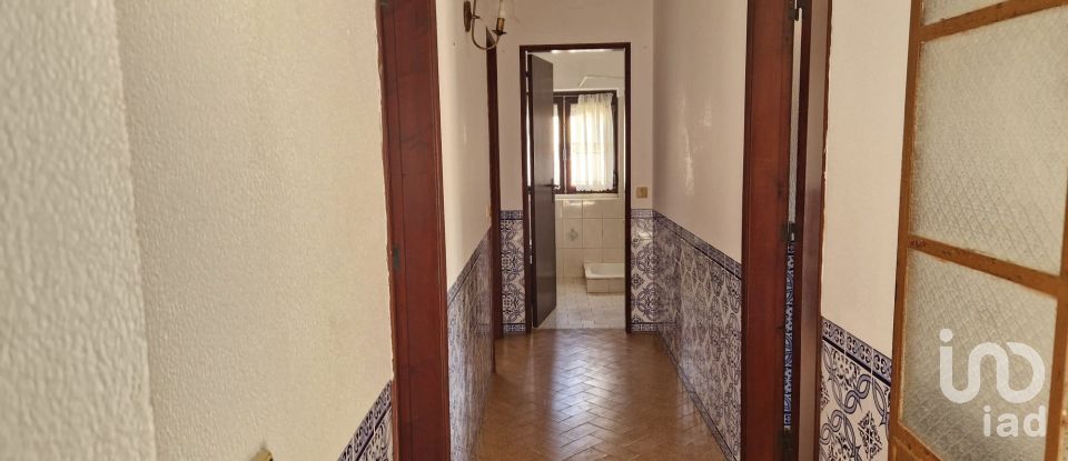 House T3 in Lamas e Cercal of 175 m²