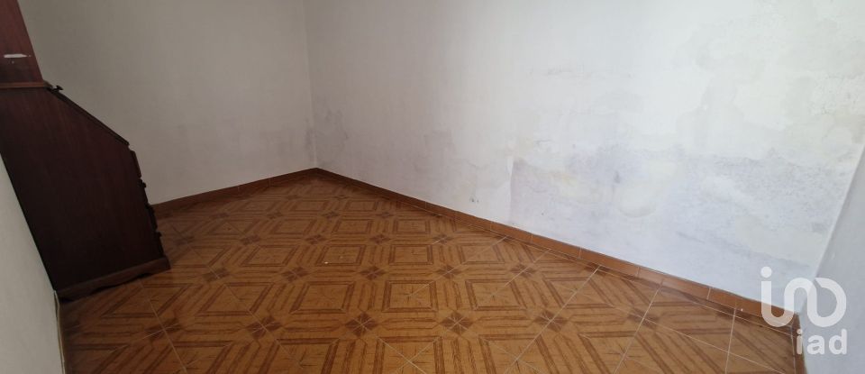 House T3 in Lamas e Cercal of 175 m²