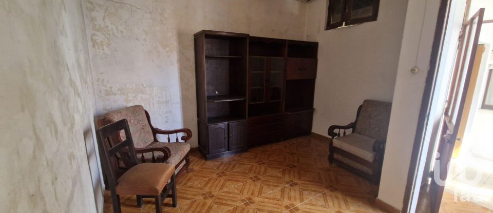 House T3 in Lamas e Cercal of 175 m²