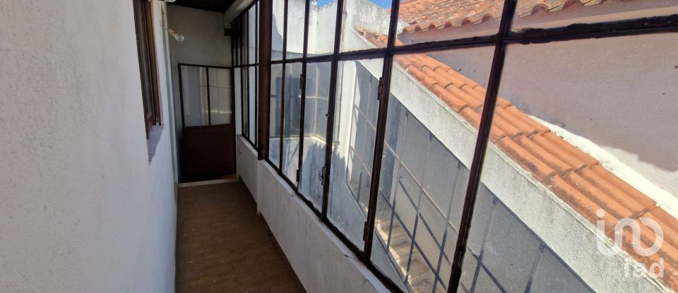 House T3 in Lamas e Cercal of 175 m²