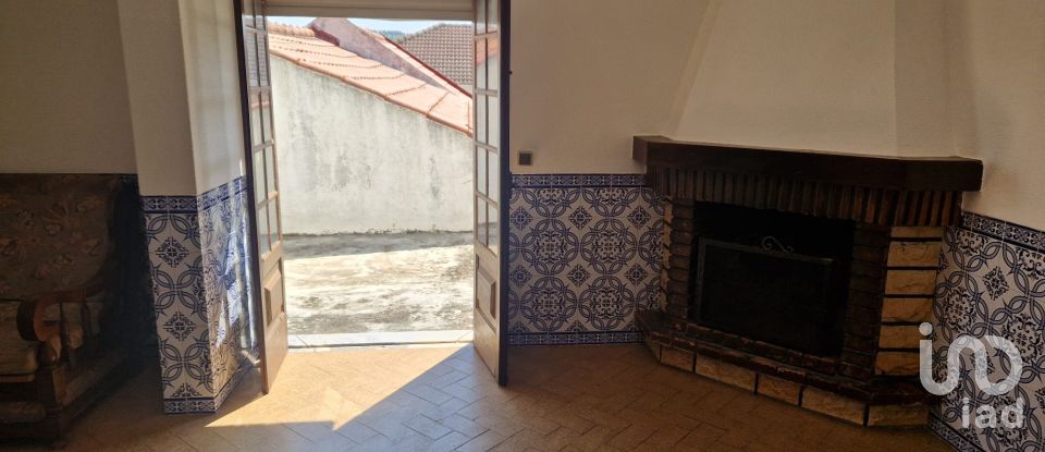 House T3 in Lamas e Cercal of 175 m²