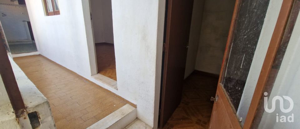 House T3 in Lamas e Cercal of 175 m²