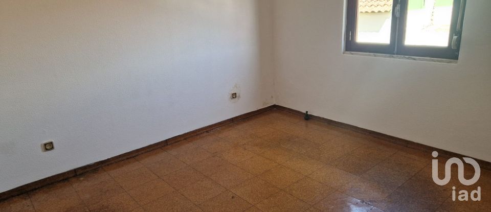 House T3 in Lamas e Cercal of 175 m²