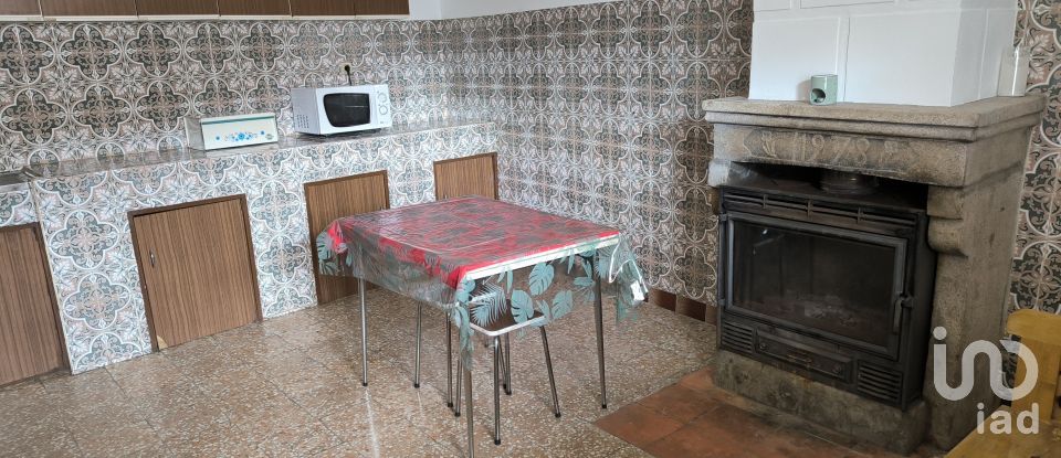 Lodge T2 in Vale de Frades e Avelanoso of 85 m²