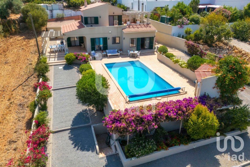 Moradia T3 em Pechão de 280 m²