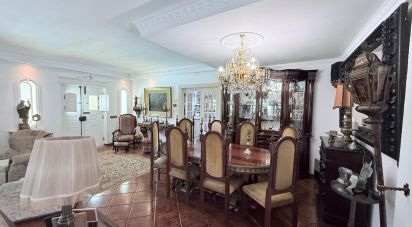 Moradia T3 em Sesimbra (Castelo) de 273 m²