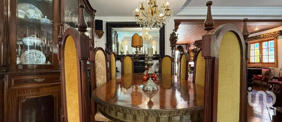 Moradia T3 em Sesimbra (Castelo) de 273 m²