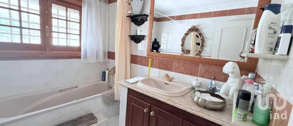 Moradia T3 em Sesimbra (Castelo) de 273 m²