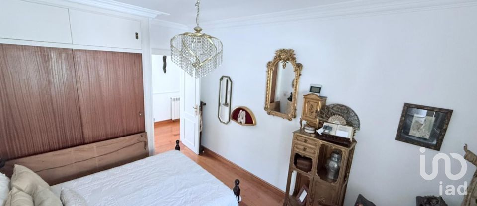 Moradia T3 em Sesimbra (Castelo) de 273 m²