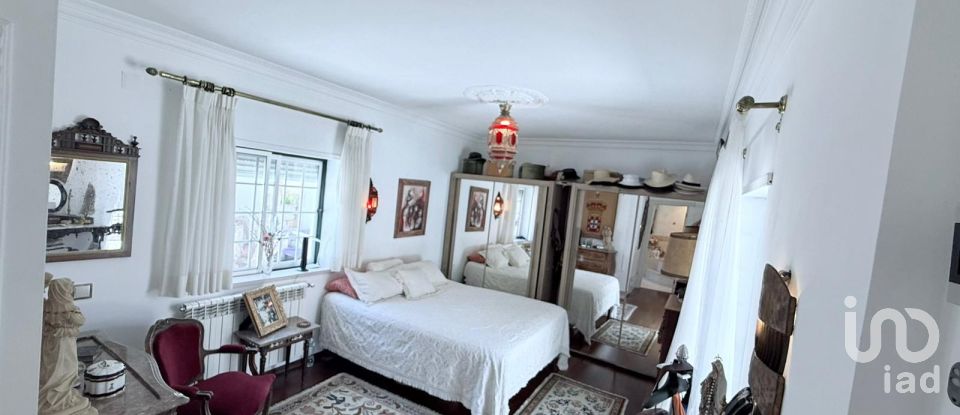 Moradia T3 em Sesimbra (Castelo) de 273 m²