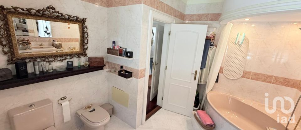 Moradia T3 em Sesimbra (Castelo) de 273 m²