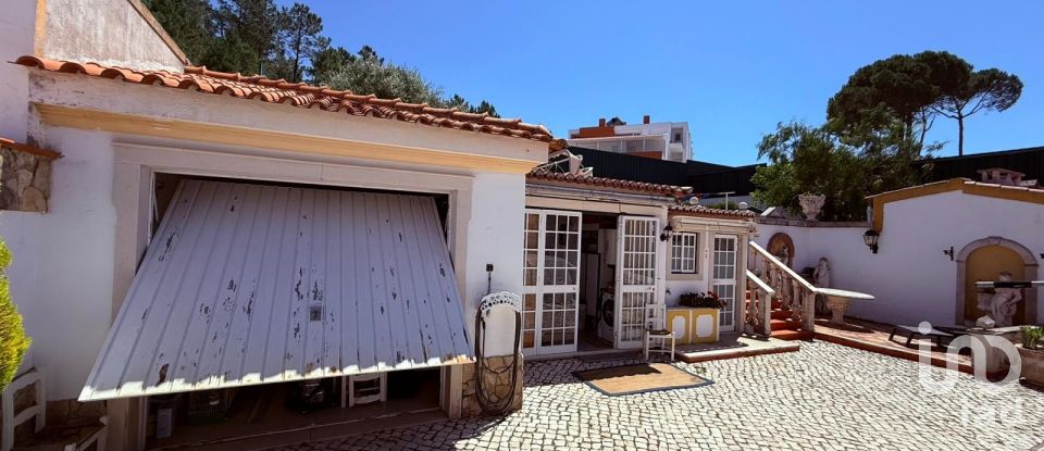 Moradia T3 em Sesimbra (Castelo) de 273 m²