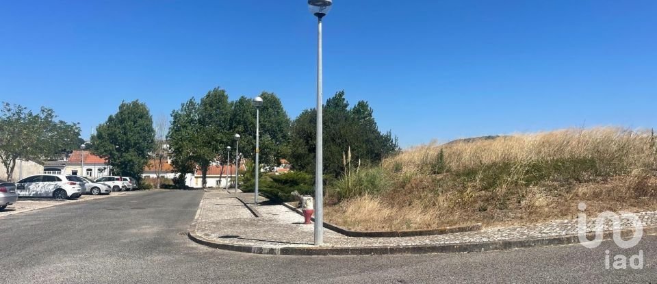 Terrain à Turcifal de 350 m²