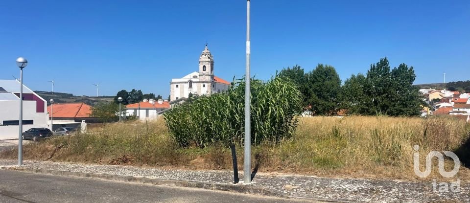 Terrain à Turcifal de 350 m²