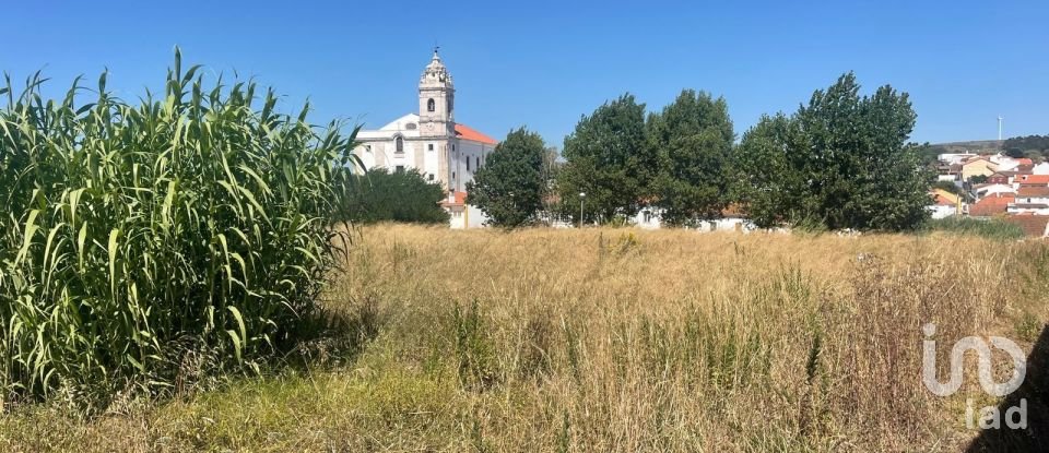 Terrain à Turcifal de 350 m²