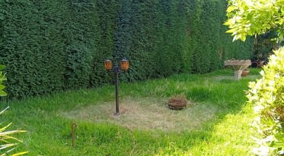 Land in Ucha of 695 m²