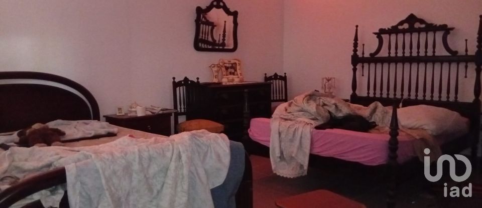 Terreno em Ucha de 695 m²