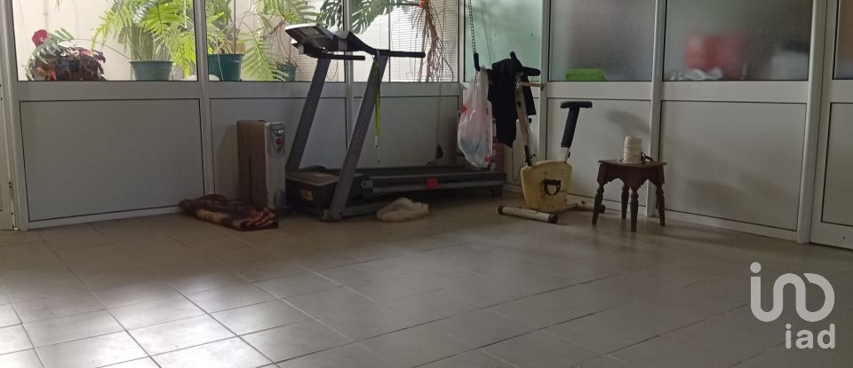 Terreno em Ucha de 695 m²