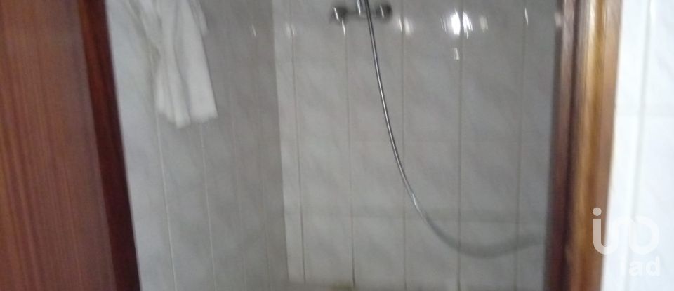 Terreno em Ucha de 695 m²