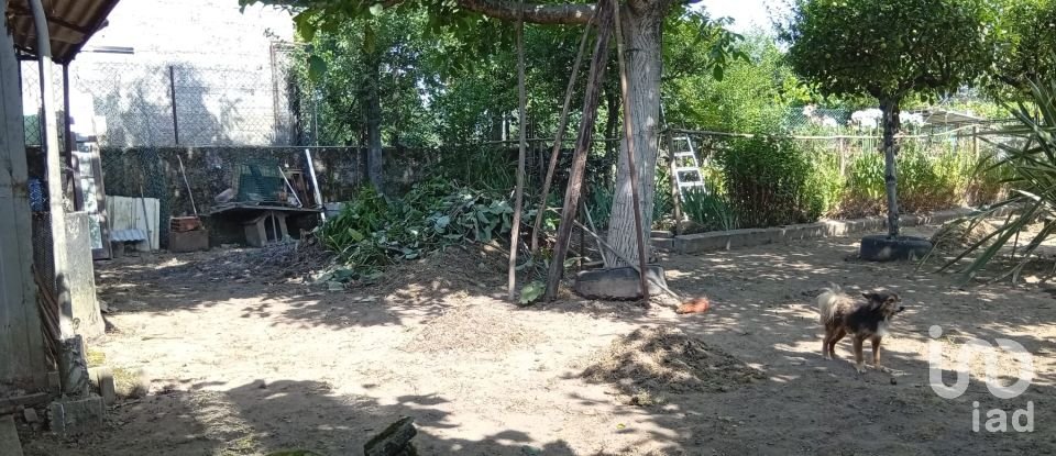 Terreno em Ucha de 695 m²