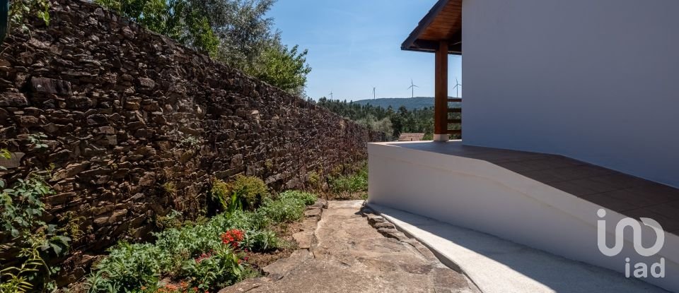 Moradia T3 em Carvalho de 192 m²