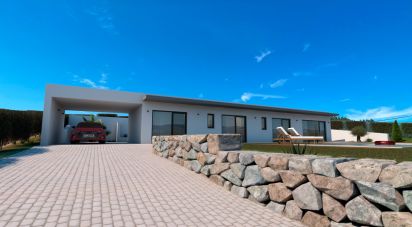 Moradia T3 em Cadaval e Pêro Moniz de 205 m²