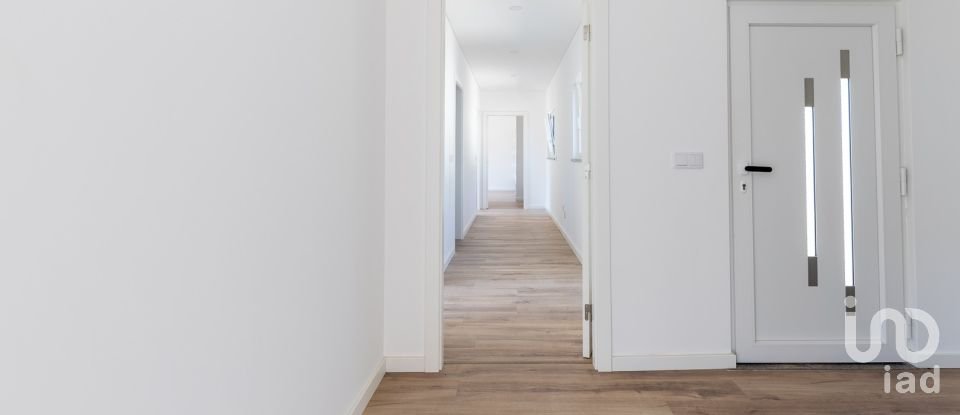 House T3 in Cadaval e Pêro Moniz of 205 m²