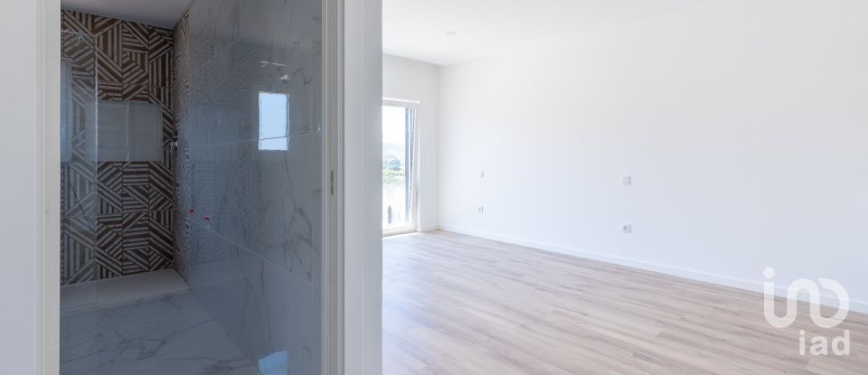 House T3 in Cadaval e Pêro Moniz of 205 m²