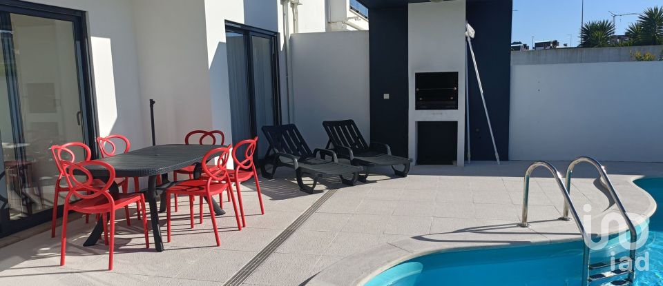 Moradia T3 em Tornada e Salir do Porto de 145 m²