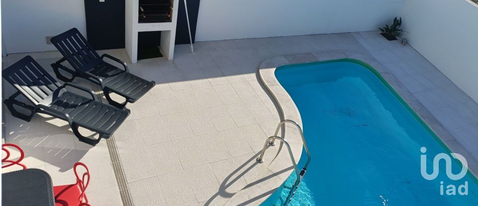 Moradia T3 em Tornada e Salir do Porto de 145 m²