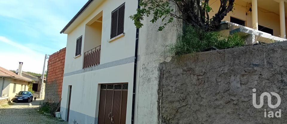 Lodge T2 in Vale de Frades e Avelanoso of 85 m²