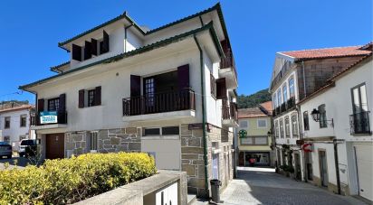 Maison T5 à Vouzela e Paços de Vilharigues de 364 m²