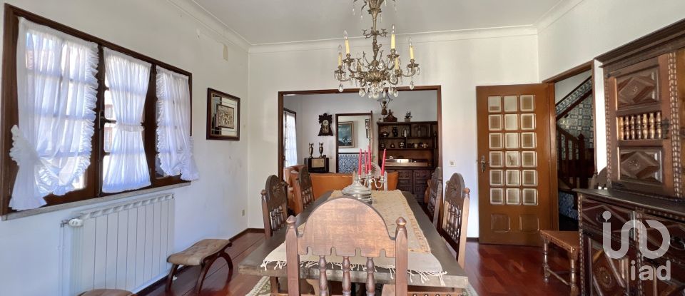 Moradia T5 em Vouzela e Paços de Vilharigues de 364 m²