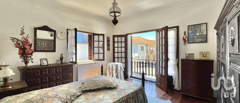 Moradia T5 em Vouzela e Paços de Vilharigues de 364 m²