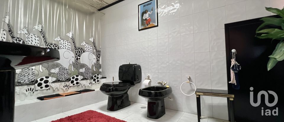 Moradia T5 em Vouzela e Paços de Vilharigues de 364 m²