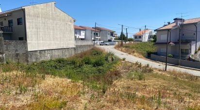 Terrain à bâtir à Campo e Sobrado de 159 m²