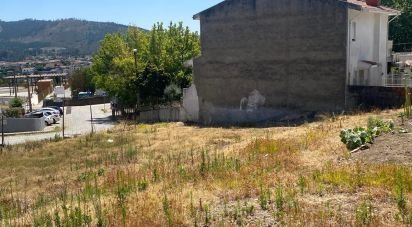 Terrain à bâtir à Campo e Sobrado de 153 m²