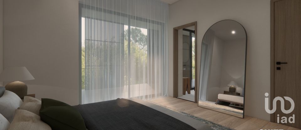 Moradia T3 em Mexilhoeira Grande de 180 m²