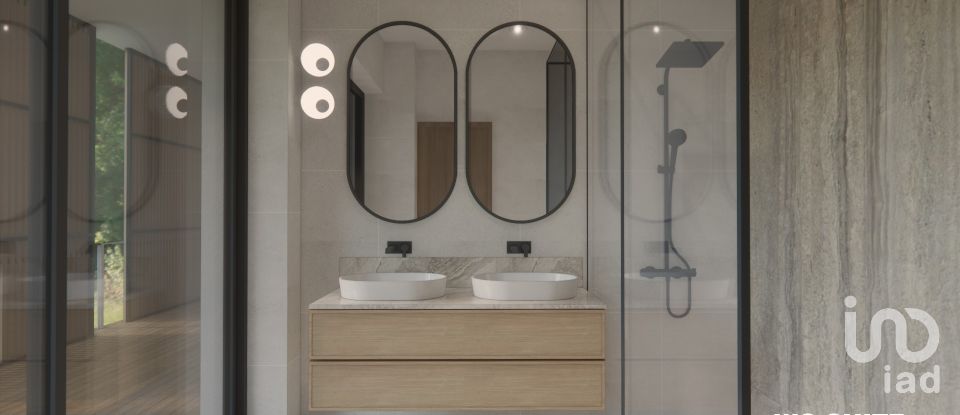 Moradia T3 em Mexilhoeira Grande de 180 m²